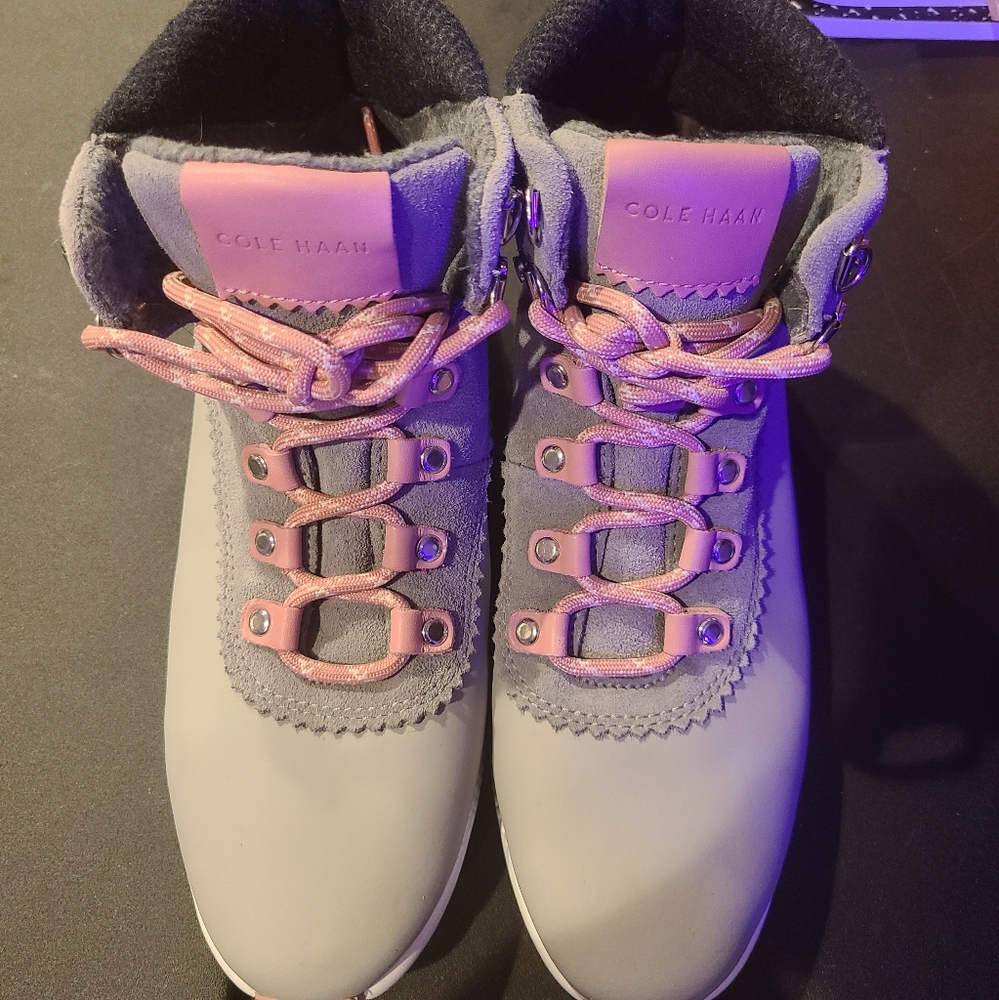 Cole Haan Zerogrand Women’s Waterproof Hiker Boot Gray Sz 6.5 B